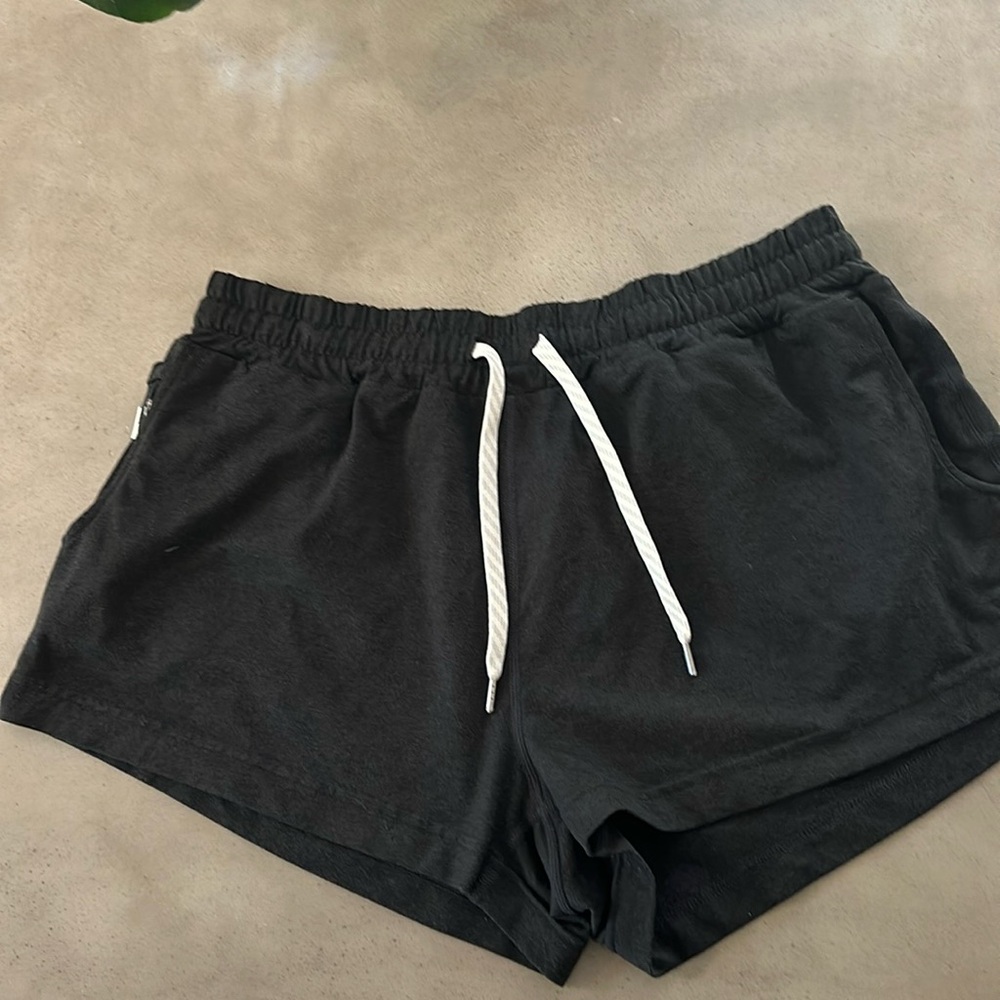 Vuori Halo Performance Short